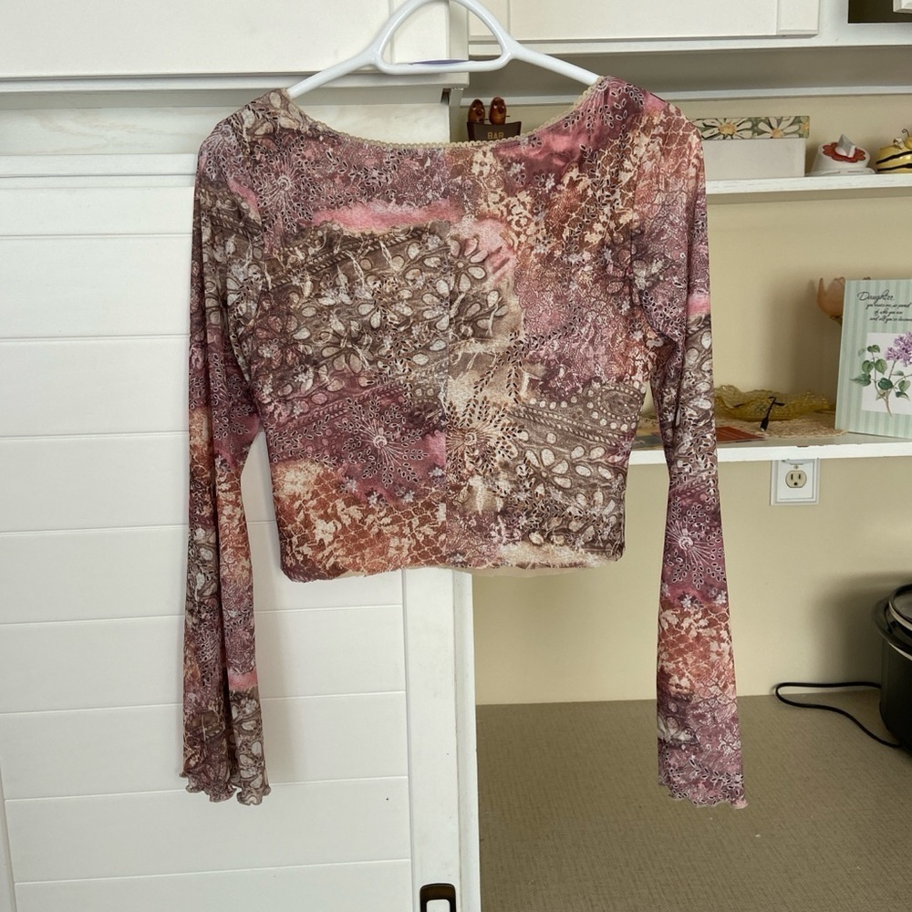 Floral Crop Long Sleeve Top - Picture 4 of 4